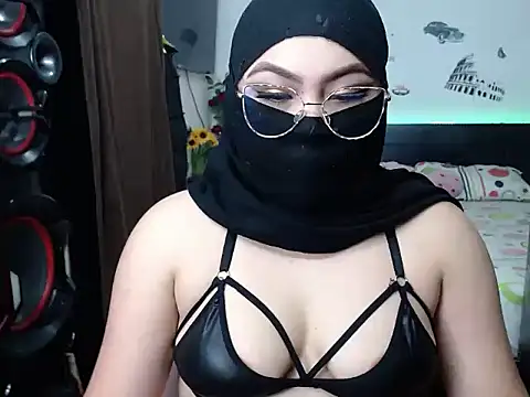 Snapshot of Hana___ chatting on 01/22/25, 08:28 Hana online show from 01/22/25, 08:28