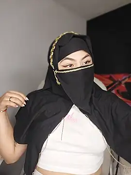 Hana    online show from 03/25/26, 12:38