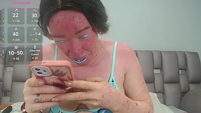 Kittywhiteass online show from 09/11/25, 01:39