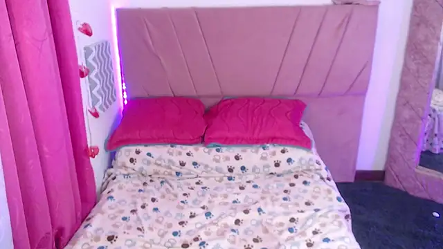 Julia 7 online show from 03/08/25, 06:32