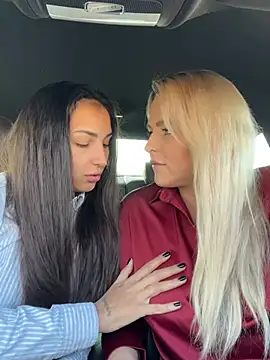 Snapshot of Keep_us_wild chatting on 12/10/24, 03:30 Keep us wild online show from 12/10/24, 03:30