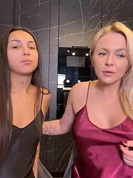 Snapshot of Keep_us_wild chatting on 01/06/25, 04:47 Keep us wild online show from 01/06/25, 04:47