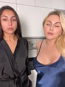 Snapshot of Keep_us_wild chatting on 10/03/25, 04:31 Keep us wild online show from 10/03/25, 04:31