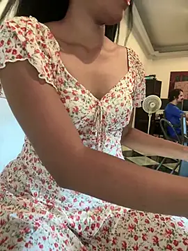 Snapshot of SheenaBrooke chatting on 01/25/25, 01:54 SheenaBrooke online show from 01/25/25, 01:54