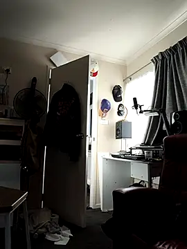 TheTree13 online show from 04/27/26, 08:29