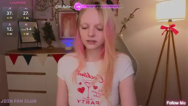 Snapshot of evangel1ne chatting on 01/01/25, 09:31 evangel1ne online show from 01/01/25, 09:31