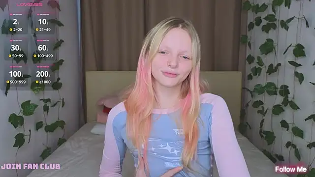 Snapshot of evangel1ne chatting on 02/02/25, 09:51 evangel1ne online show from 02/02/25, 09:51