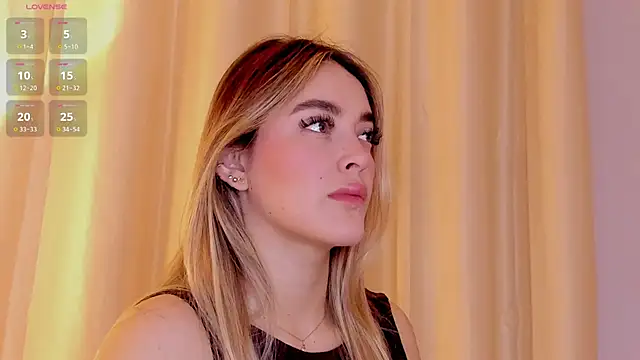 Snapshot of Assh_lee_ chatting on 02/26/26, 01:21 Assh lee online show from 02/26/26, 01:21