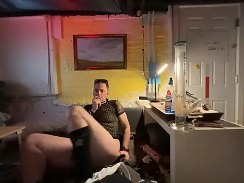 cumhungrybottom4u online show from 05/25/26, 06:08