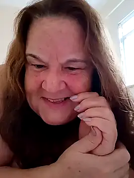 Snapshot of Yaya_Mineira chatting on 12/28/24, 10:25 Yaya Mineira online show from 12/28/24, 10:25