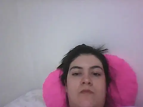 lauratobon online show from 06/17/26, 06:49