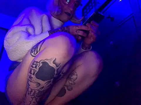 Snapshot of Kik_SickSlut88 chatting on 10/25/25, 02:35 Kik SickSlut88 online show from 10/25/25, 02:35