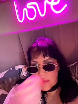 Lolaley2 online show from 10/26/25, 06:08