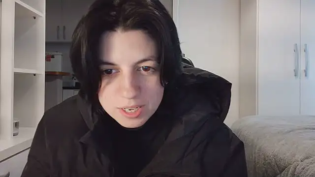 Snapshot of kyslrana chatting on 06/19/26, 04:00 kyslrana online show from 06/19/26, 04:00