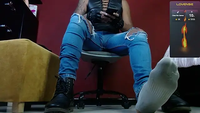 TomLover 12 online show from 02/21/25, 11:01