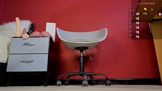 TomLover 12 online show from 11/19/25, 02:00