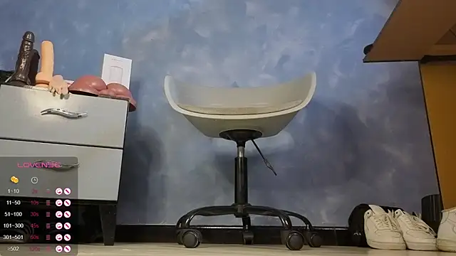 TomLover 12 online show from 01/31/26, 11:58