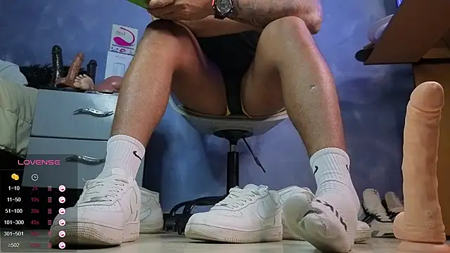 TomLover 12 online show from 02/27/26, 05:29