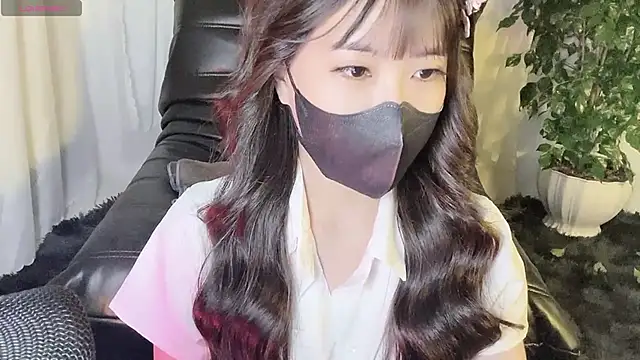 Snapshot of Mya_Lee chatting on 12/11/24, 07:25 Mya Lee online show from 12/11/24, 07:25