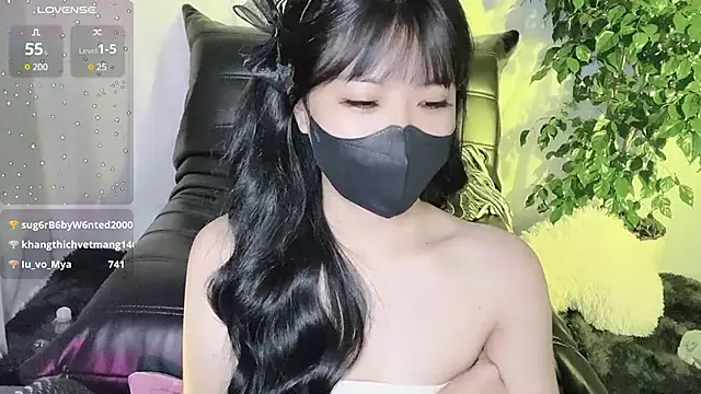 Snapshot of Mya_Lee chatting on 12/28/24, 07:33 Mya Lee online show from 12/28/24, 07:33