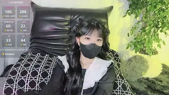 Snapshot of Mya_Lee chatting on 12/30/24, 06:27 Mya Lee online show from 12/30/24, 06:27