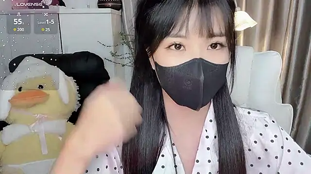 Snapshot of Mya_Lee chatting on 01/18/25, 02:23 Mya Lee online show from 01/18/25, 02:23