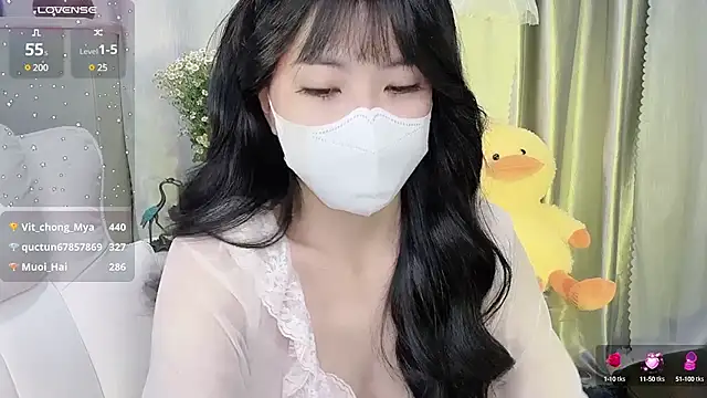 Snapshot of Mya_Lee chatting on 02/09/25, 07:09 Mya Lee online show from 02/09/25, 07:09