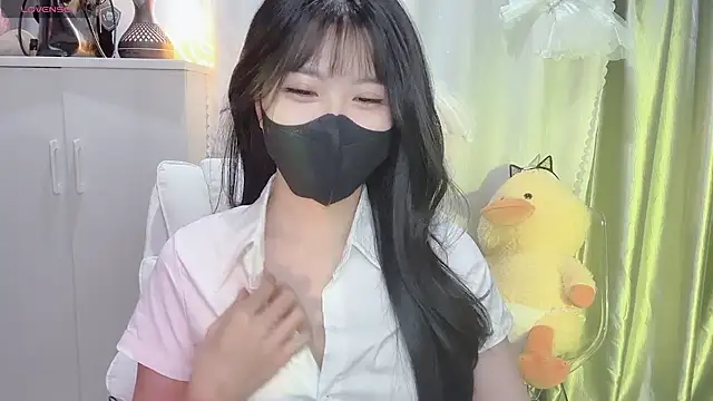 Snapshot of Mya_Lee chatting on 02/23/25, 04:57 Mya Lee online show from 02/23/25, 04:57