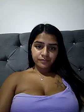 AnnRosse18 online show from 01/05/25, 04:16