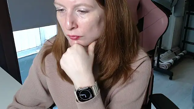 Snapshot of Exotic-Desire chatting on 11/11/25, 08:03 Exotic-Desire online show from 11/11/25, 08:03