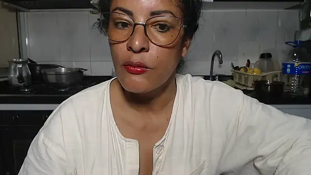 kateleyagrey online show from 12/17/25, 07:53