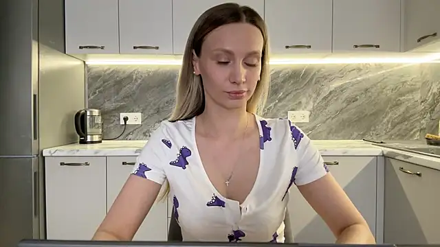 Alice Wonders online show from 03/06/25, 10:09