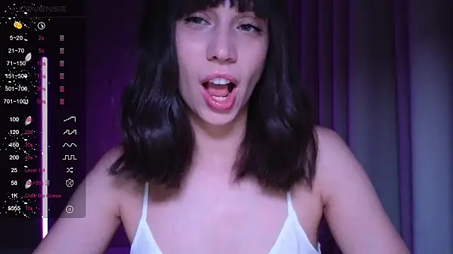 Alice Wonders online show from 10/17/25, 08:22