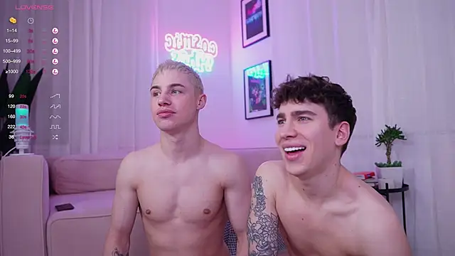 Snapshot of Evan__White_ chatting on 02/09/25, 04:50 Evan White online show from 02/09/25, 04:50