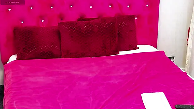 Snapshot of TinaMaay chatting on 12/12/24, 07:30 TinaMaay online show from 12/12/24, 07:30