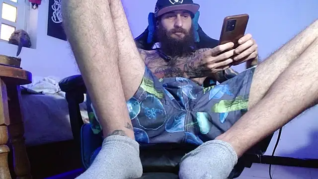 Snapshot of Tatted21xxx chatting on 02/25/26, 06:17 Tatted21xxx online show from 02/25/26, 06:17