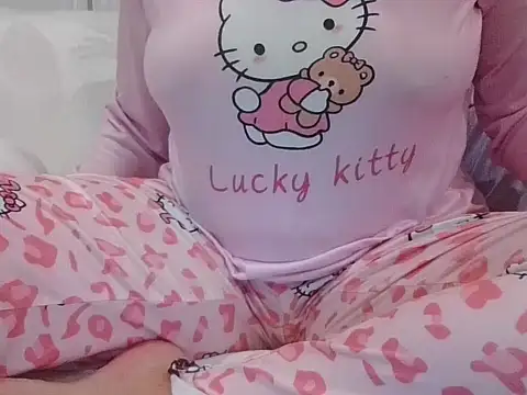 RealLittleRedRidingHood online show from 10/13/25, 09:04