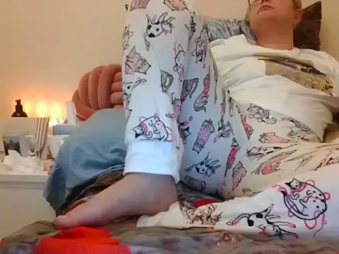 RealLittleRedRidingHood online show from 11/16/25, 09:20