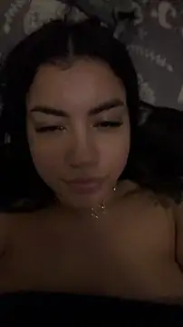 ImjustMia online show from 05/05/26, 01:52