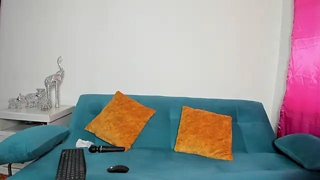 Victoria Jonness online show from 12/14/25, 05:51