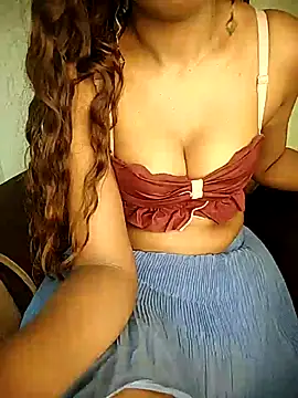 Snapshot of Indian-Squirt chatting on 03/22/25, 05:28 Indian-Squirt online show from 03/22/25, 05:28
