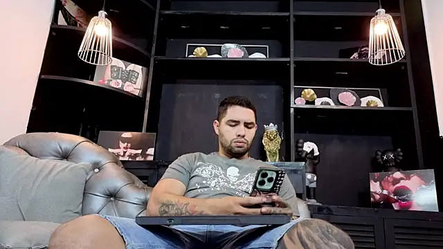 matteosantos online show from 10/31/25, 11:11