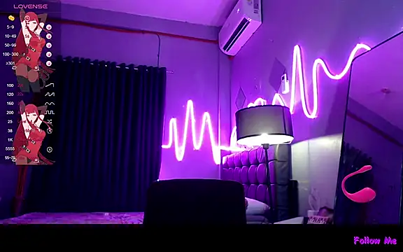 DivaMooree online show from 10/05/25, 02:32