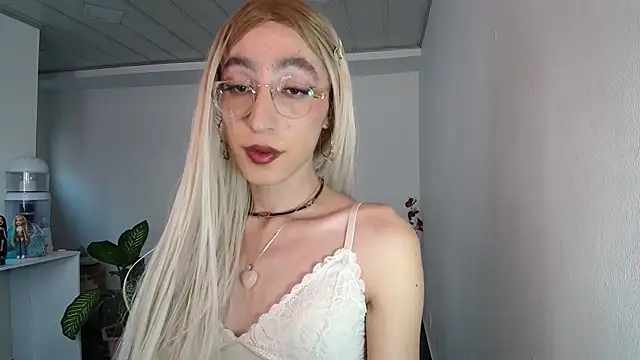 NicoleCortez online show from 01/23/25, 09:39