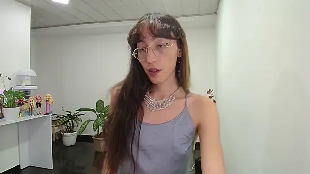 NicoleCortez online show from 02/08/25, 10:51