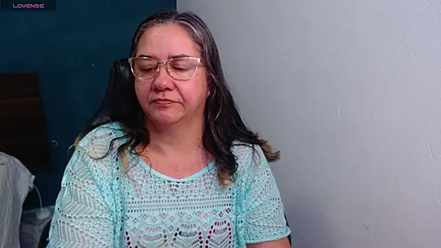 Snapshot of scaelettdubois chatting on 06/07/26, 03:32 scaelettdubois online show from 06/07/26, 03:32