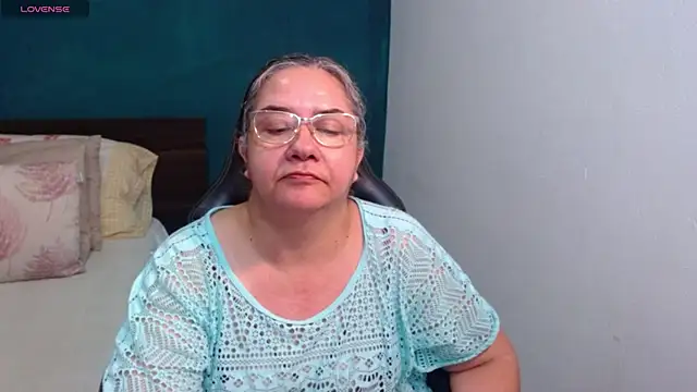 Snapshot of scaelettdubois chatting on 06/13/26, 01:47 scaelettdubois online show from 06/13/26, 01:47