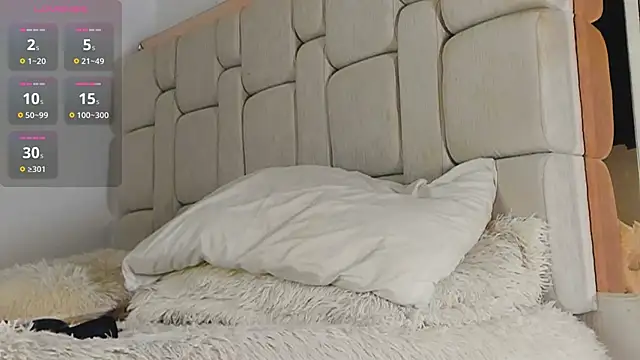 Snapshot of Jampool19 chatting on 10/31/25, 07:20 Jampool19 online show from 10/31/25, 07:20