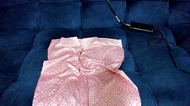 tiffanystonne online show from 03/18/26, 02:31