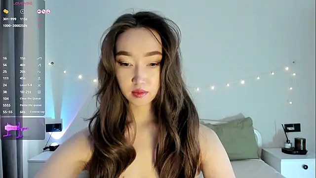  luna 022 online show from 09/22/25, 04:25